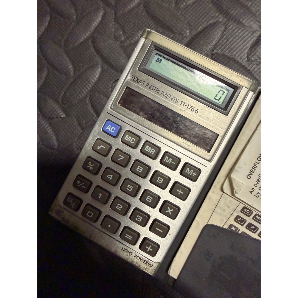 Texas Instruments TI-1766 Calculator Vintage Solar Powered Pocket Travel w Case
